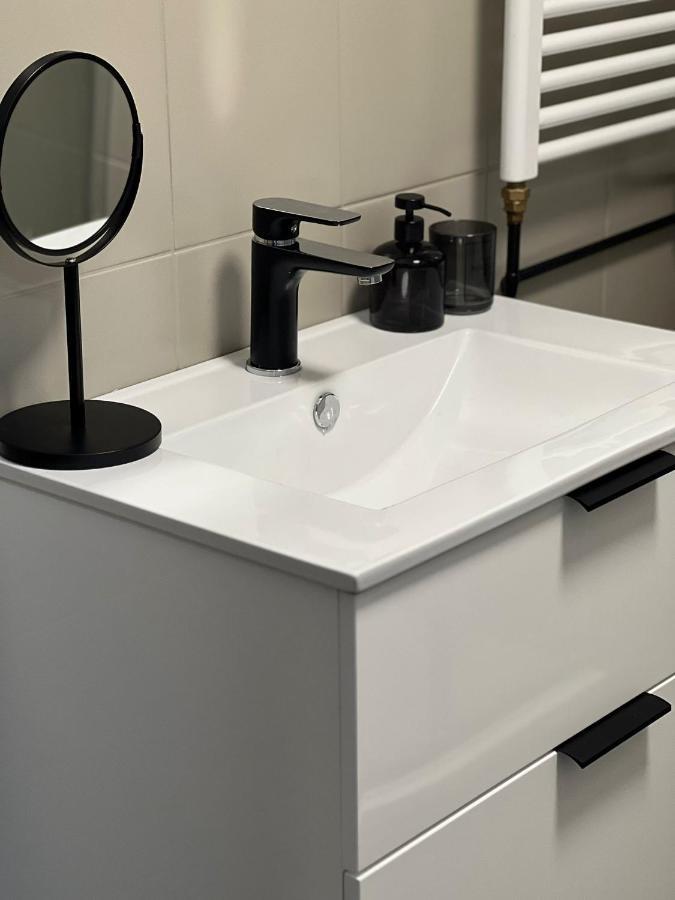 Apartman Opava S Parkovanim Bagian luar foto